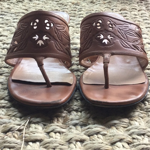 Richard Tyler Sandals - Picture 4 of 5
